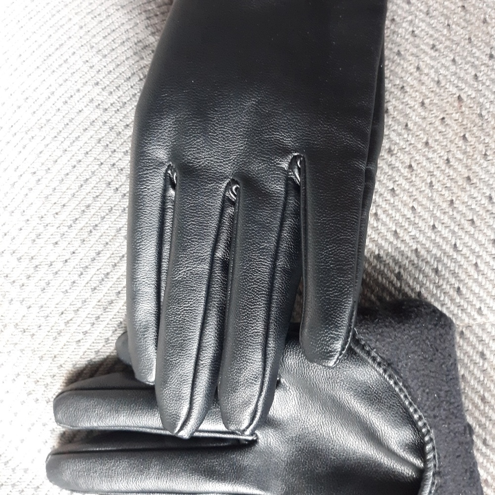 Gloves - Picture 4 of 4